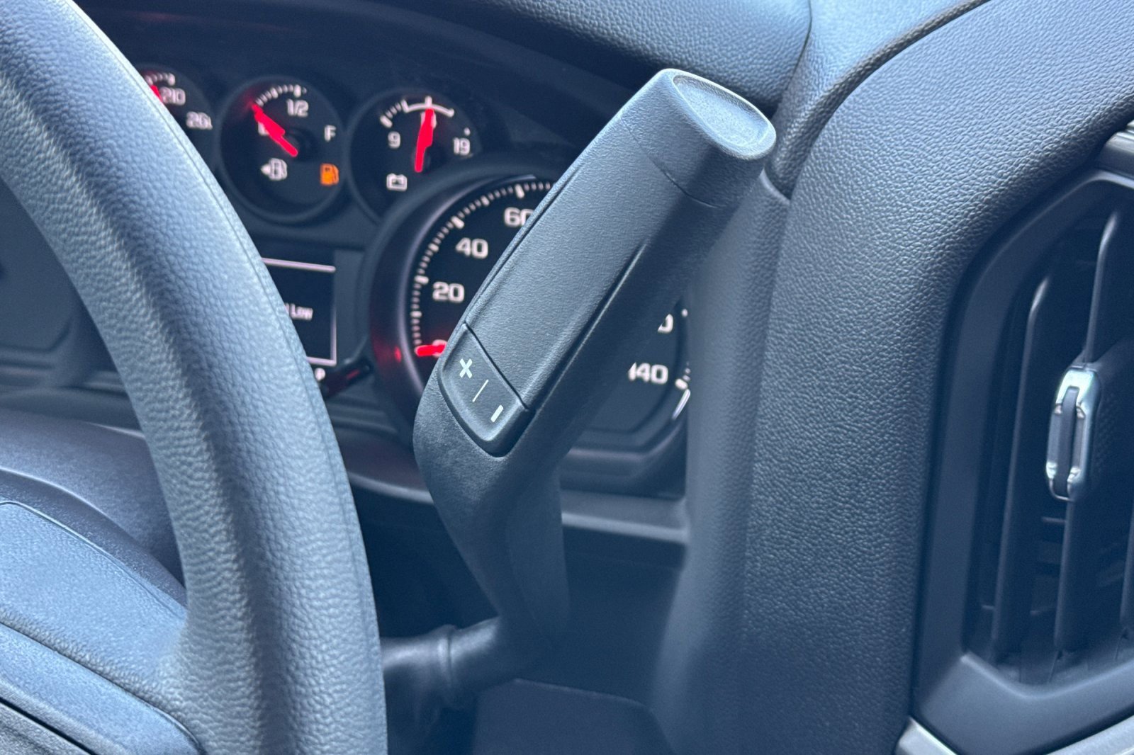 2025 Chevrolet Silverado 1500 Custom photo 20