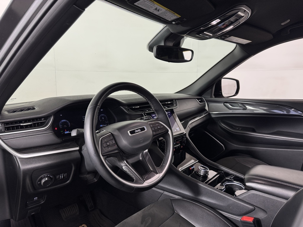 2021 Jeep Grand Cherokee Altitude photo 5