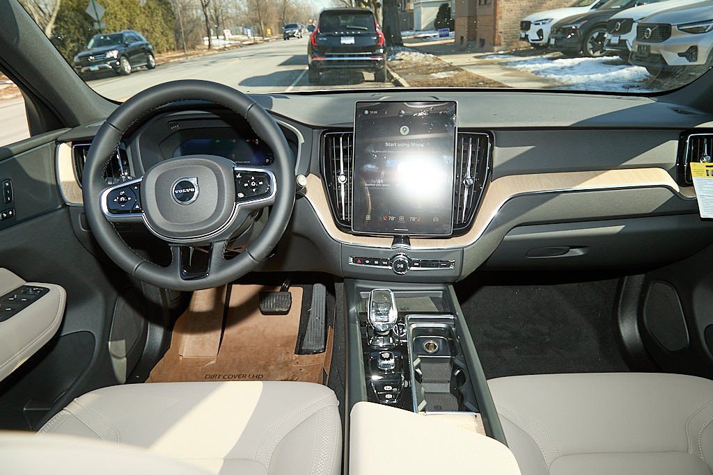 2026 VOLVO XC60 - Image 20