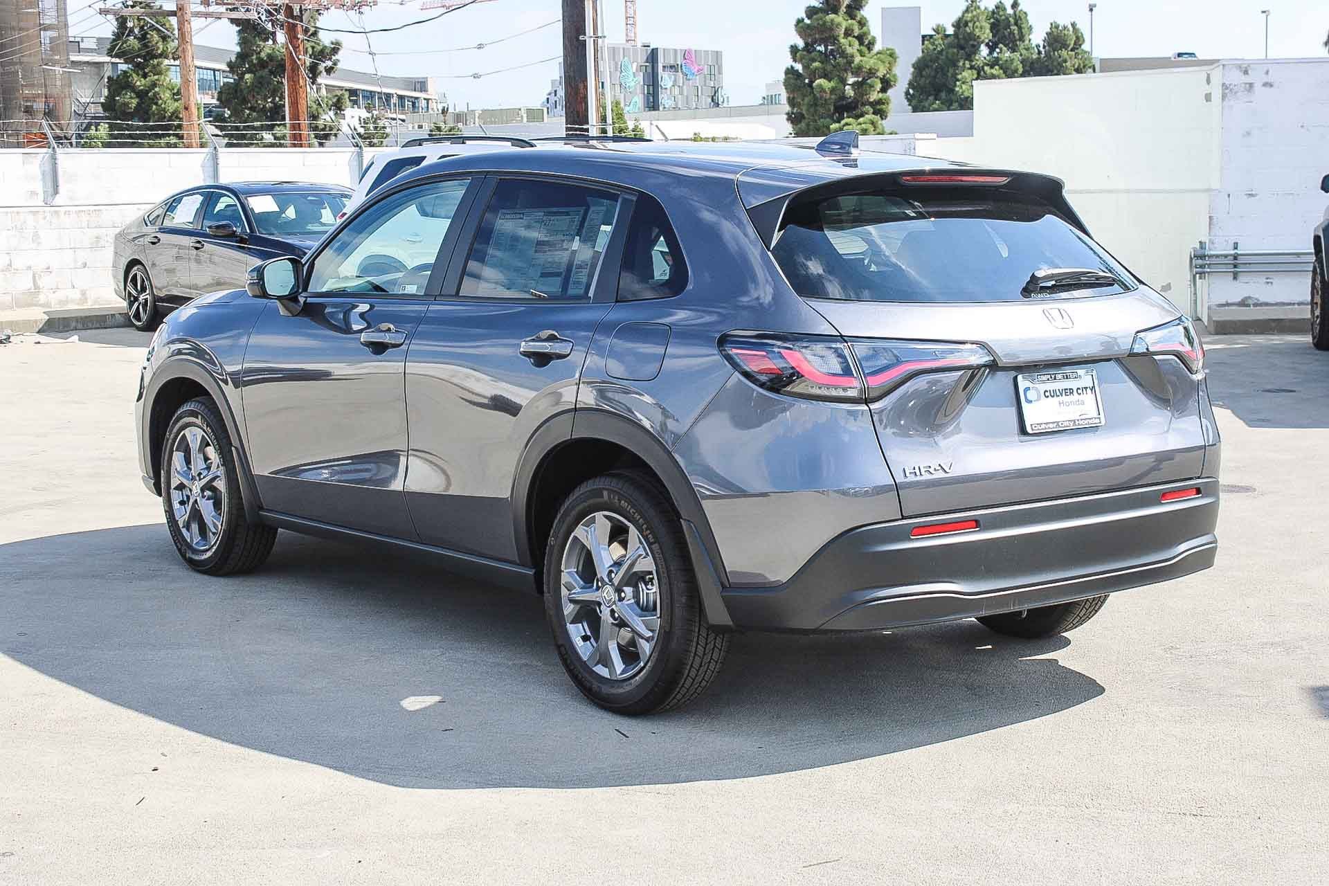 2026 Honda HR-V LX photo 6