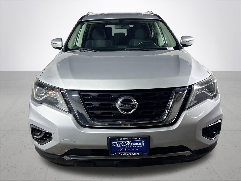 2019 Nissan Pathfinder S photo 3