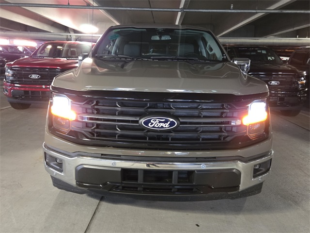 2025 Ford F-150 XLT photo 3