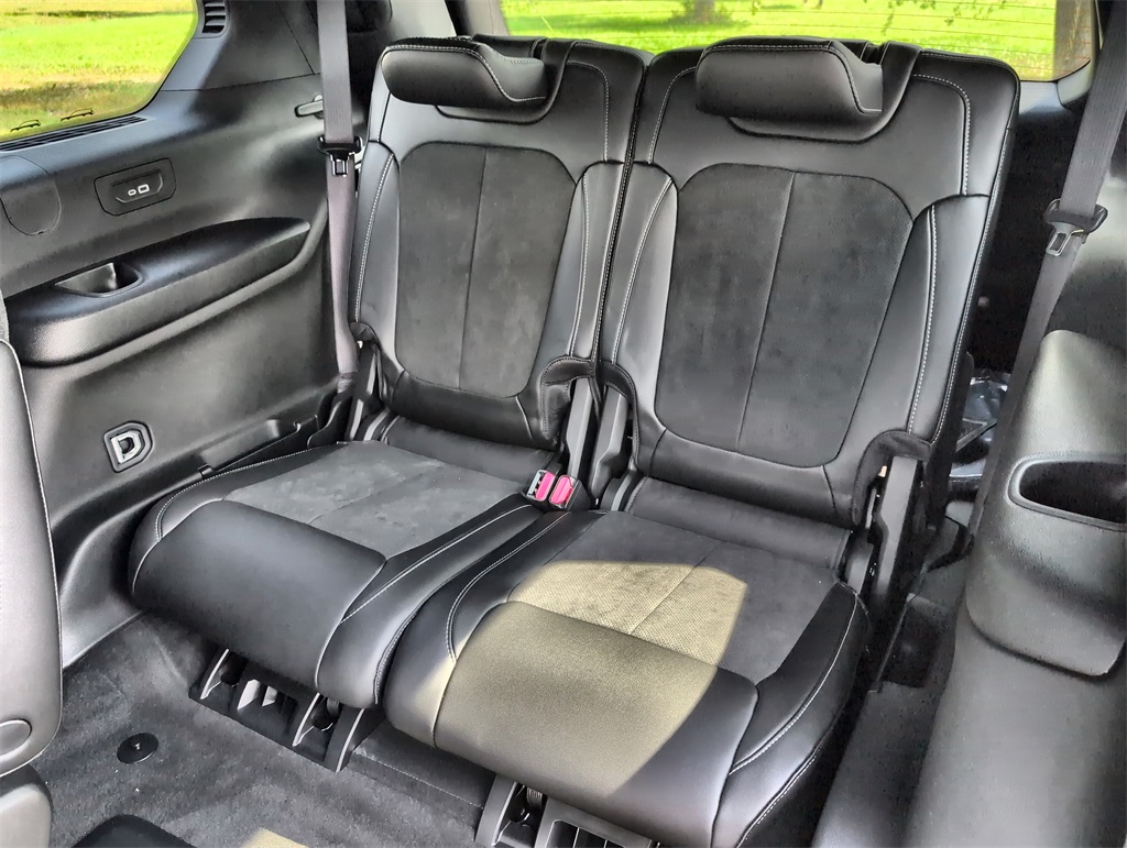 2025 Jeep Grand Cherokee Laredo Altitude photo 22
