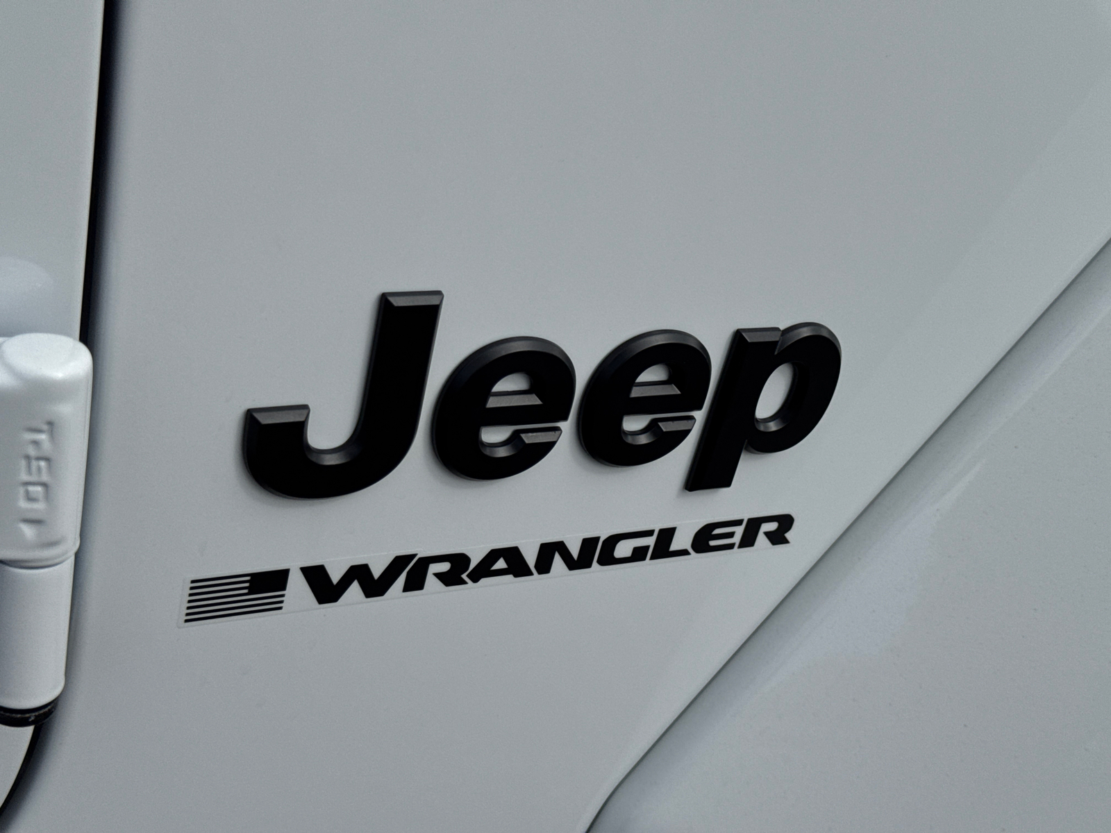2025 Jeep Wrangler Sahara photo 2