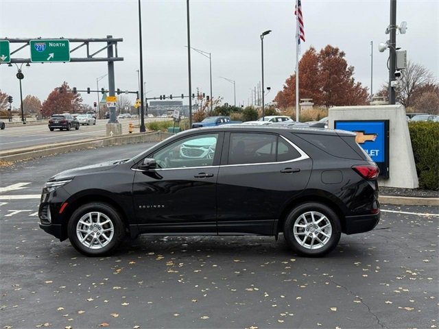 2024 Chevrolet Equinox photo 2