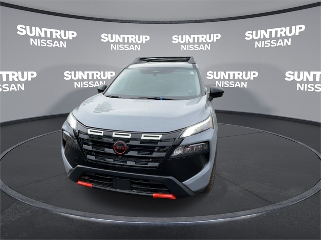2025 Nissan Rogue SV photo 2