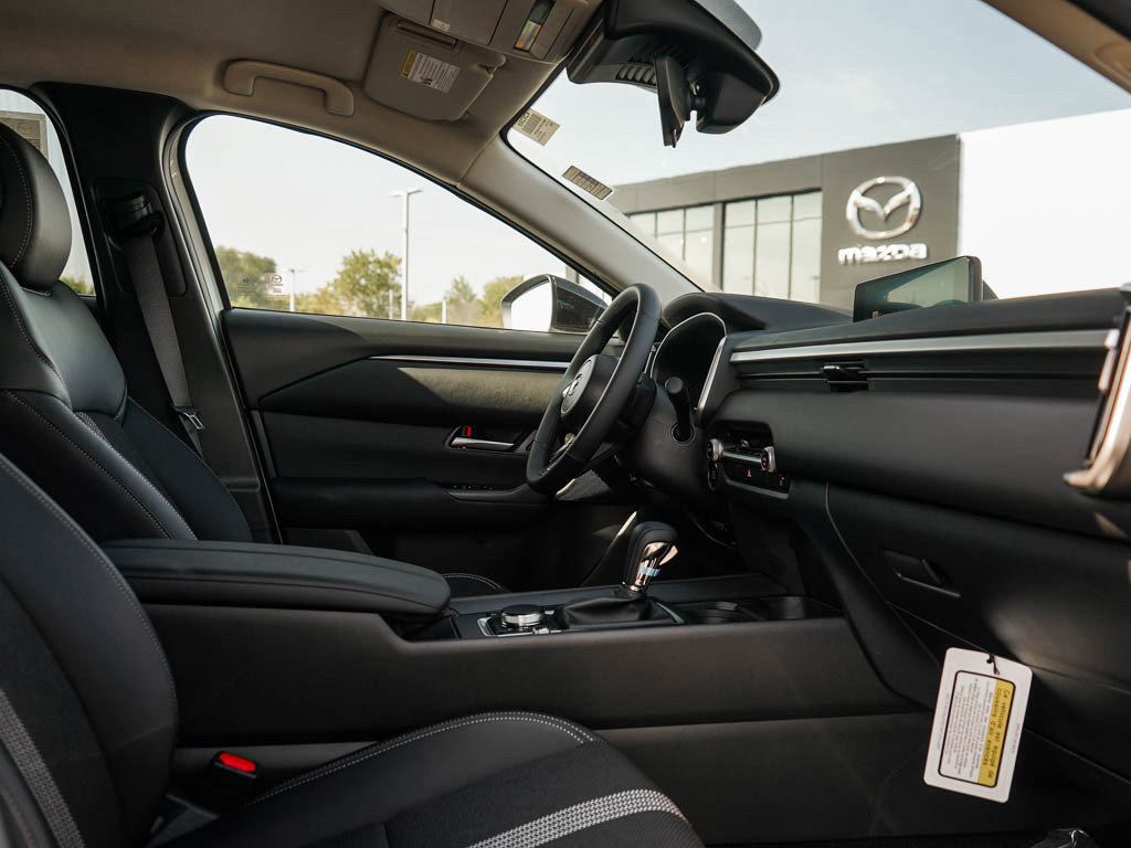 2025 Mazda CX-50 2.5 Select photo 10