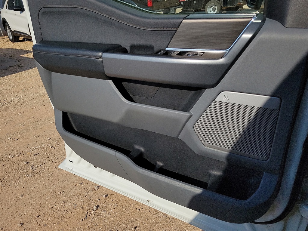 2024 Ford F-150 Lariat photo 17