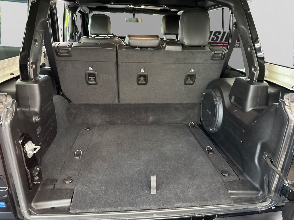 2022 Jeep Wrangler Unlimited Sahara 4xe photo 10