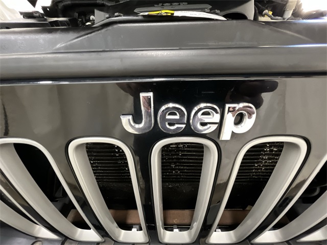 2016 Jeep Wrangler Unlimited Sahara photo 18