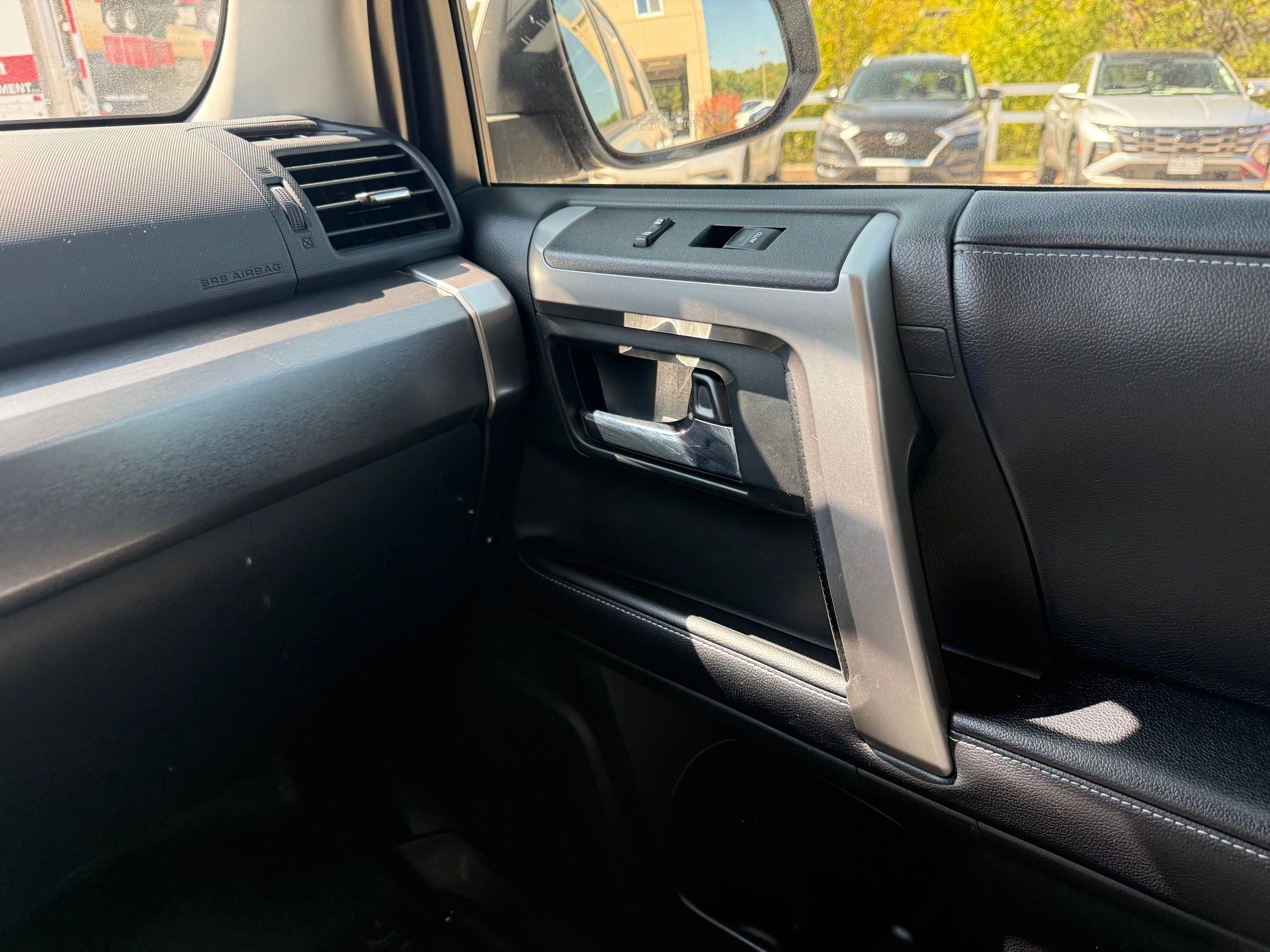 2019 Toyota 4Runner SR5 4WD photo 24