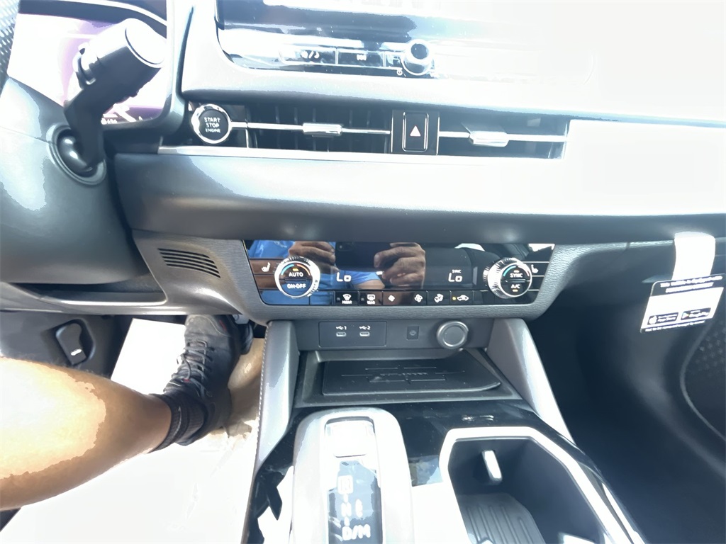 2025 Mitsubishi Outlander SE photo 19