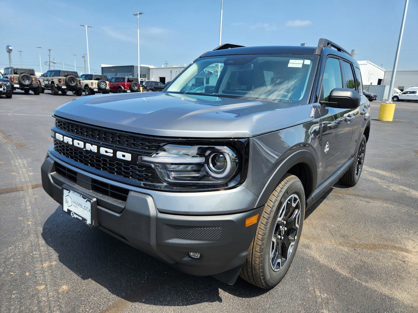 2025 Ford Bronco Sport Outer Banks photo 2