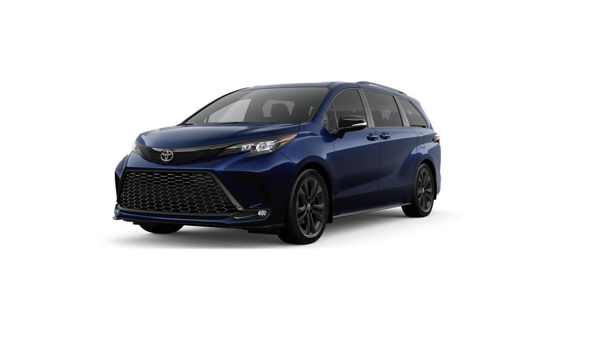 2026 Toyota Sienna XSE's photo