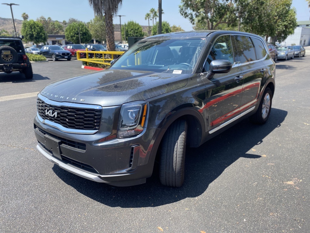 2022 Kia Telluride LX photo 3