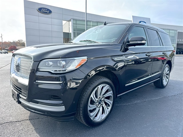 2023 Lincoln Navigator Reserve's photo