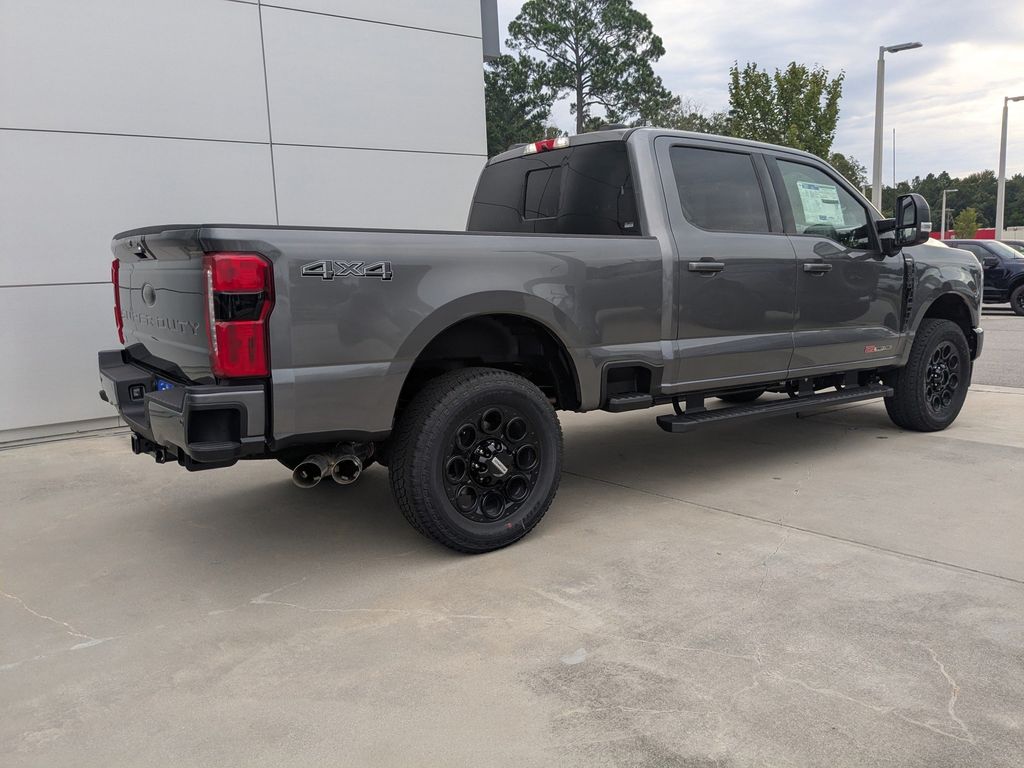 2025 Ford F-250 Lariat photo 4