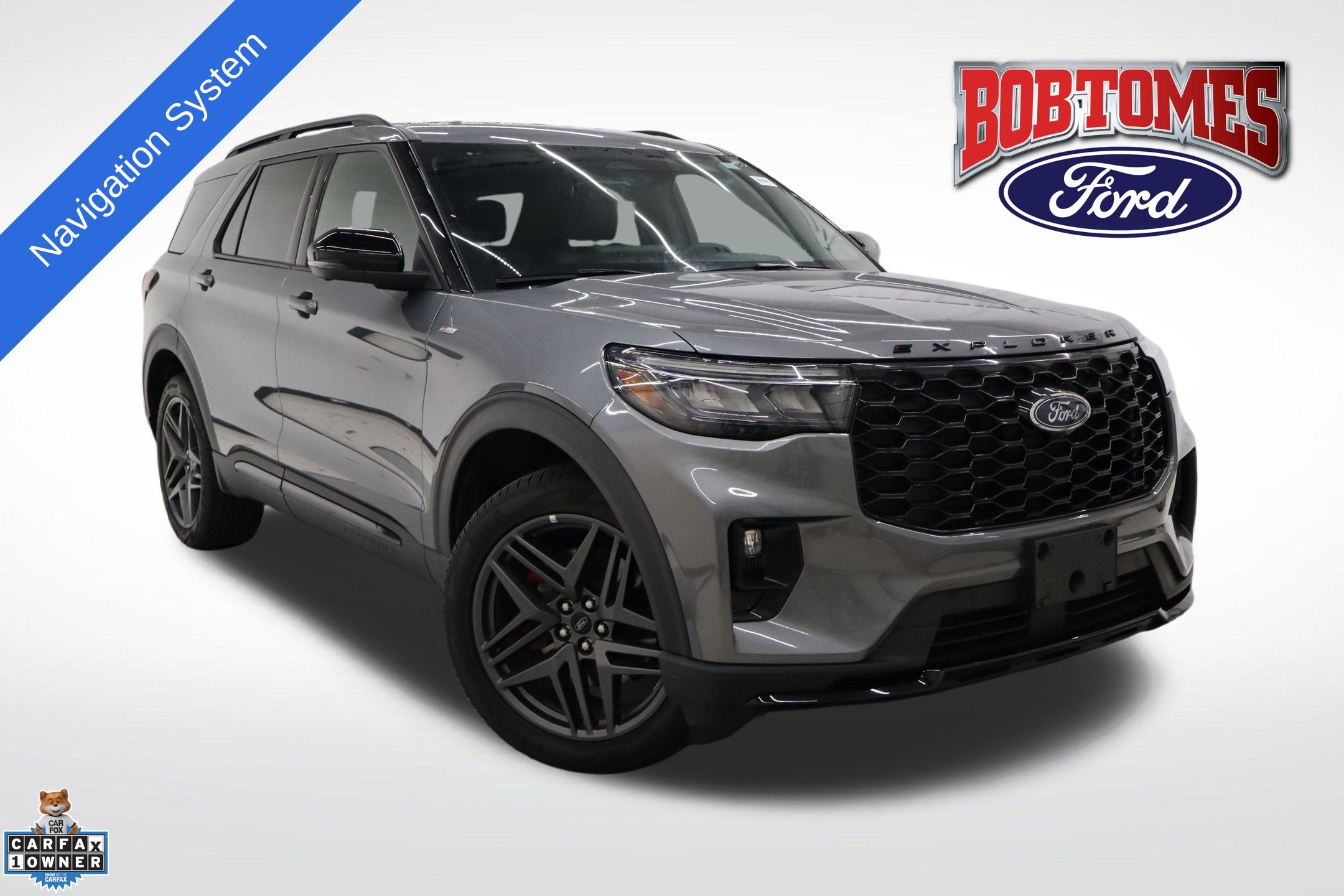 2025 Ford Explorer ST-LINE's photo