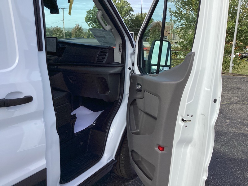 2024 Ford Transit photo 17