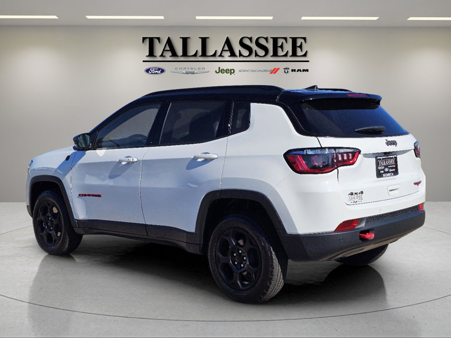 2024 Jeep Compass Trailhawk photo 11