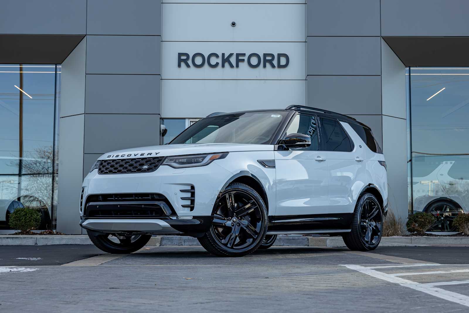 New 2025 Discovery Dynamic SE