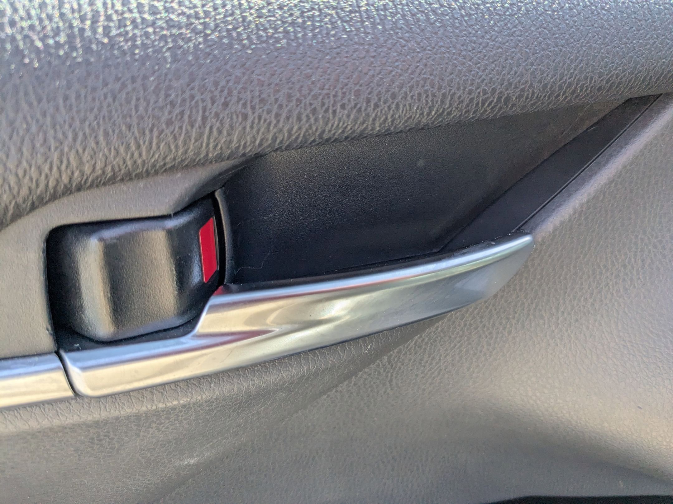 2020 Toyota Camry SE photo 12