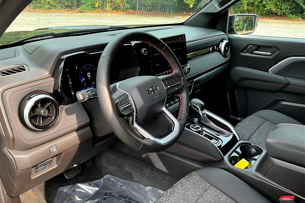 2023 Chevrolet Colorado Z71 photo 17