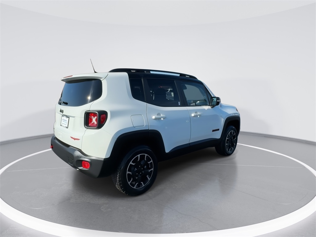 2023 Jeep Renegade Trailhawk photo 7