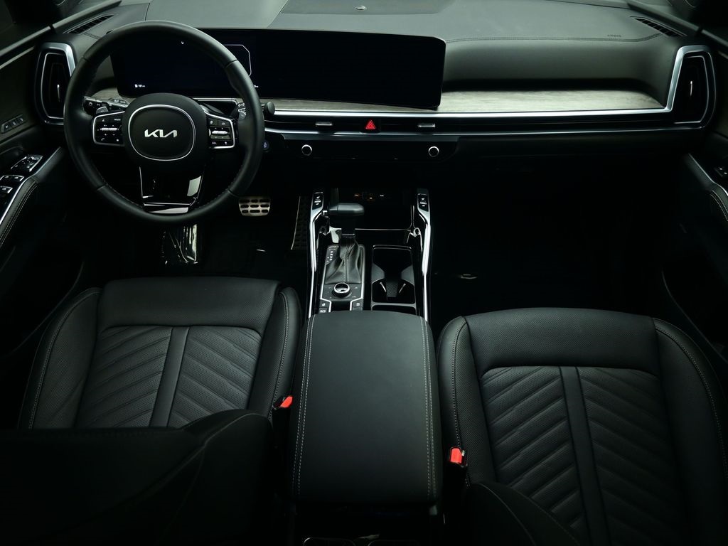 2025 Kia Sorento X-Pro SX Prestige photo 4