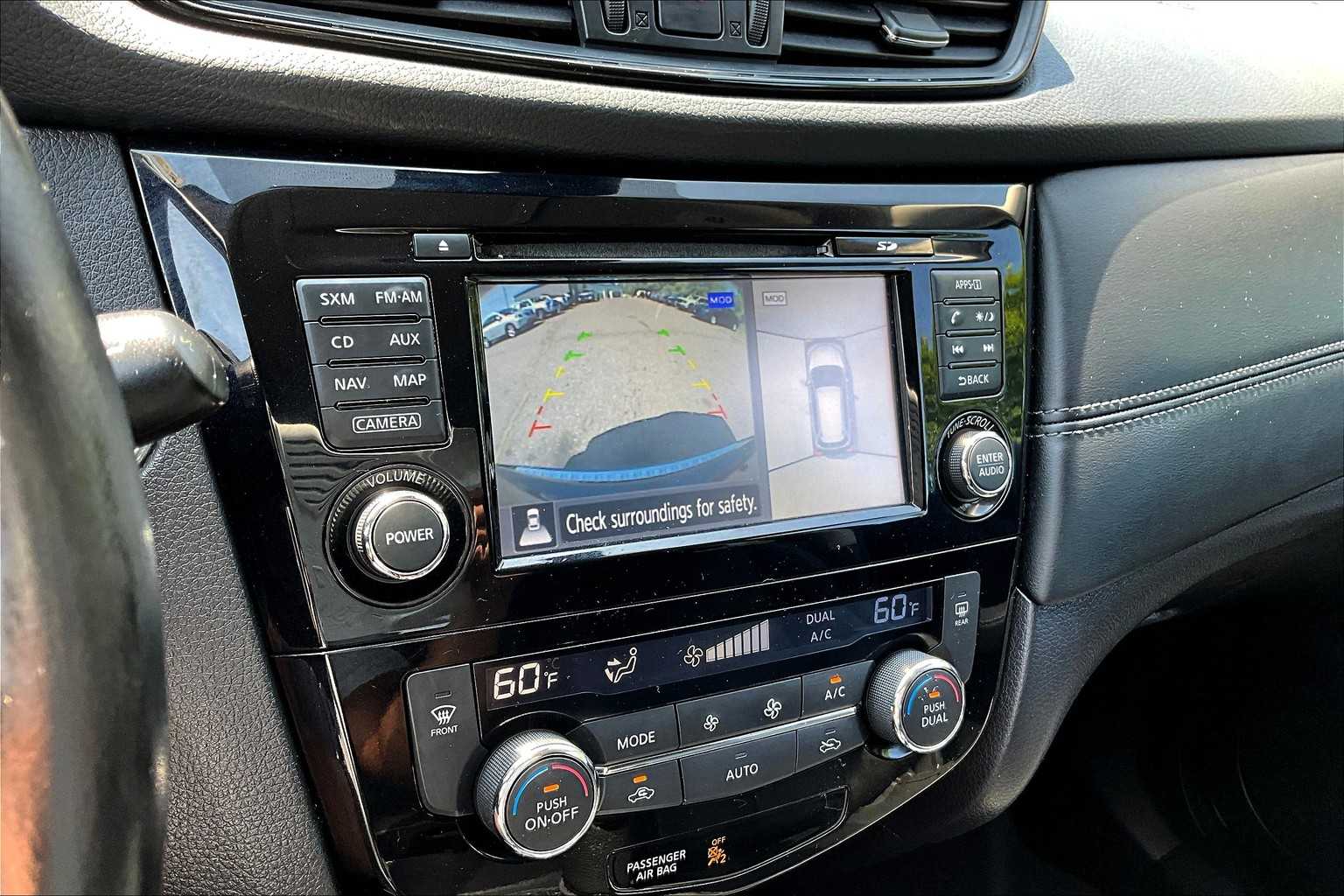 2017 Nissan Rogue SL photo 26