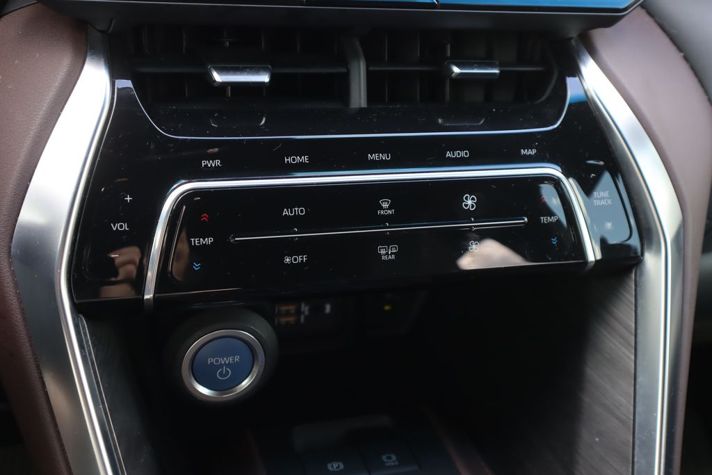 2021 Toyota Venza Limited photo 12