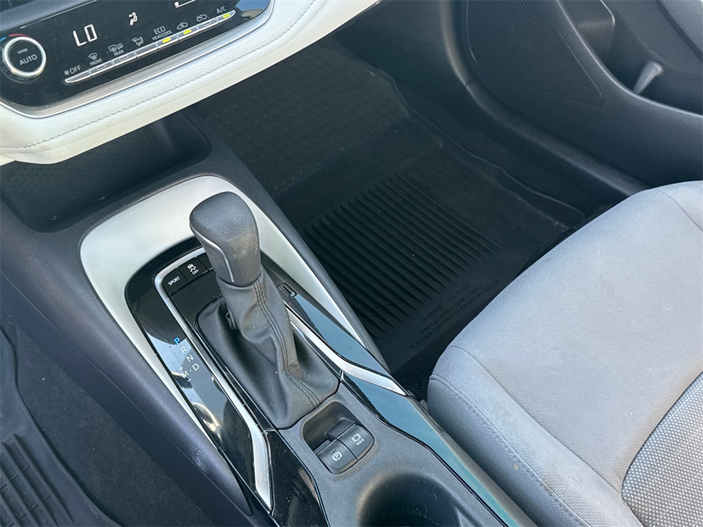 2022 Toyota Corolla SE photo 26