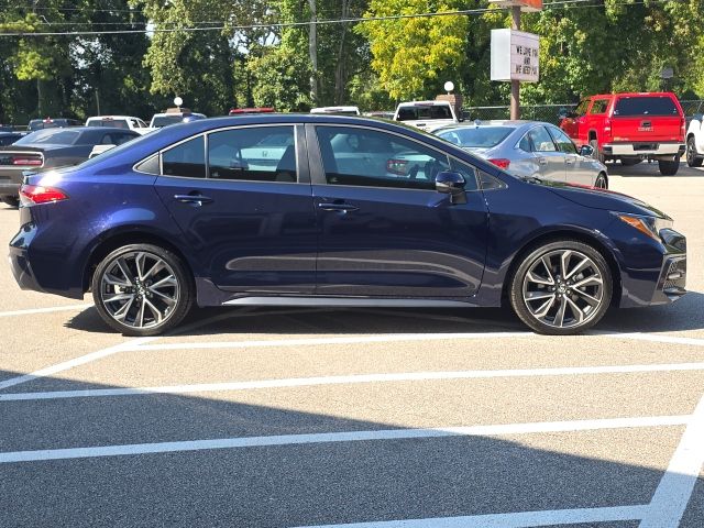 2022 Toyota Corolla SE photo 6