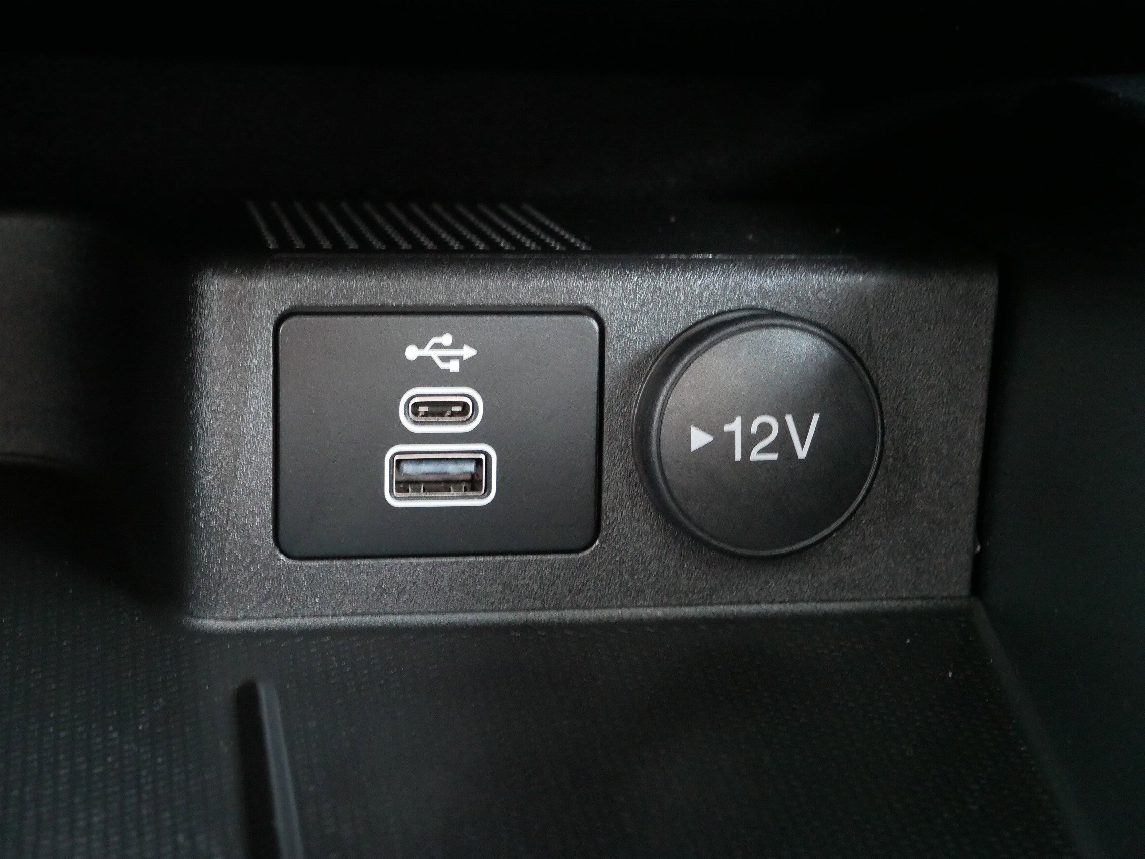 2025 Ford Escape ST-Line photo 26