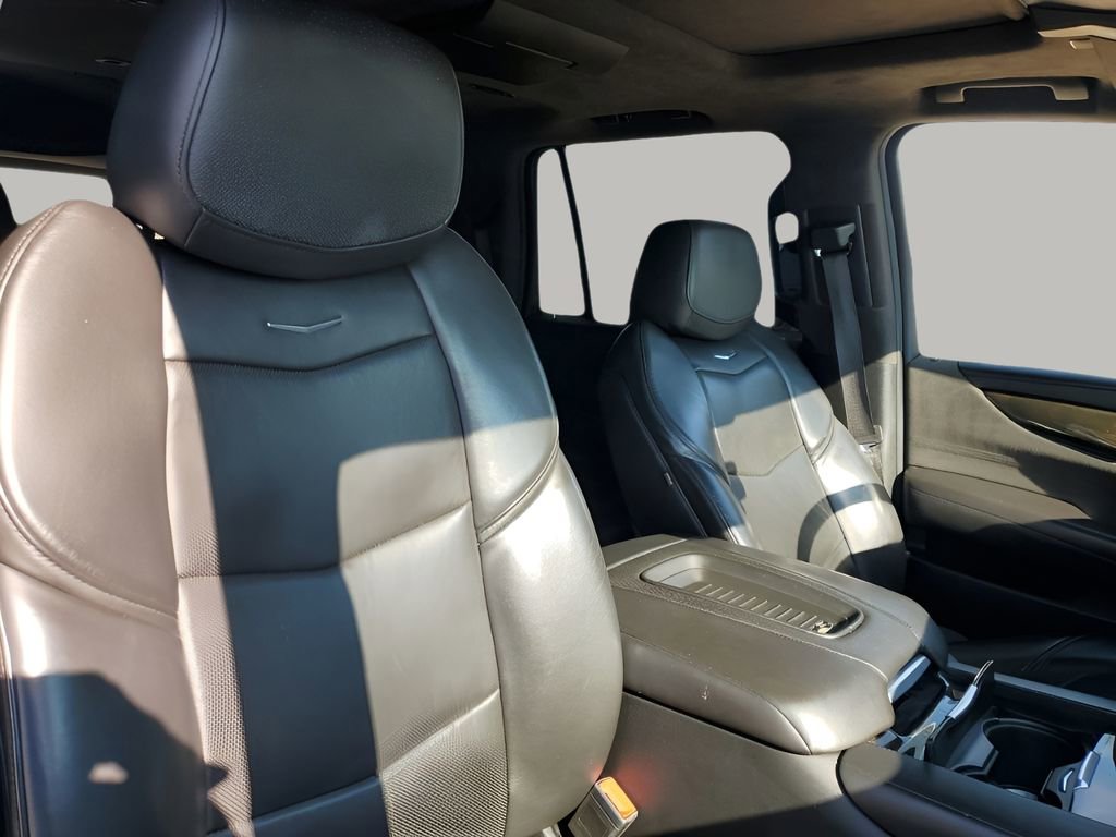 2020 Cadillac Escalade Platinum photo 14