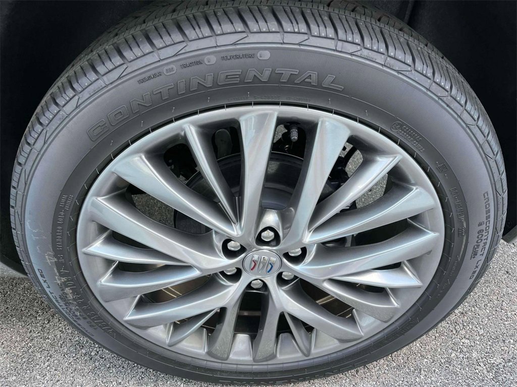 2025 Buick Enclave Avenir photo 11