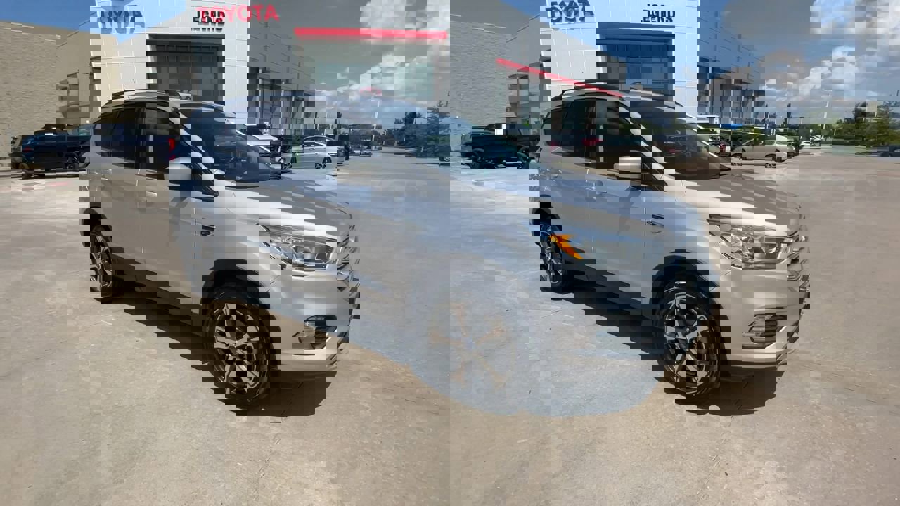 Used 2018 Ford Escape SEL with VIN 1FMCU9HD7JUC76114 for sale in Kansas City