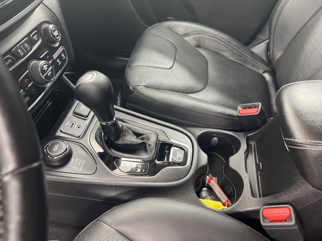 2020 Jeep Cherokee Limited photo 13
