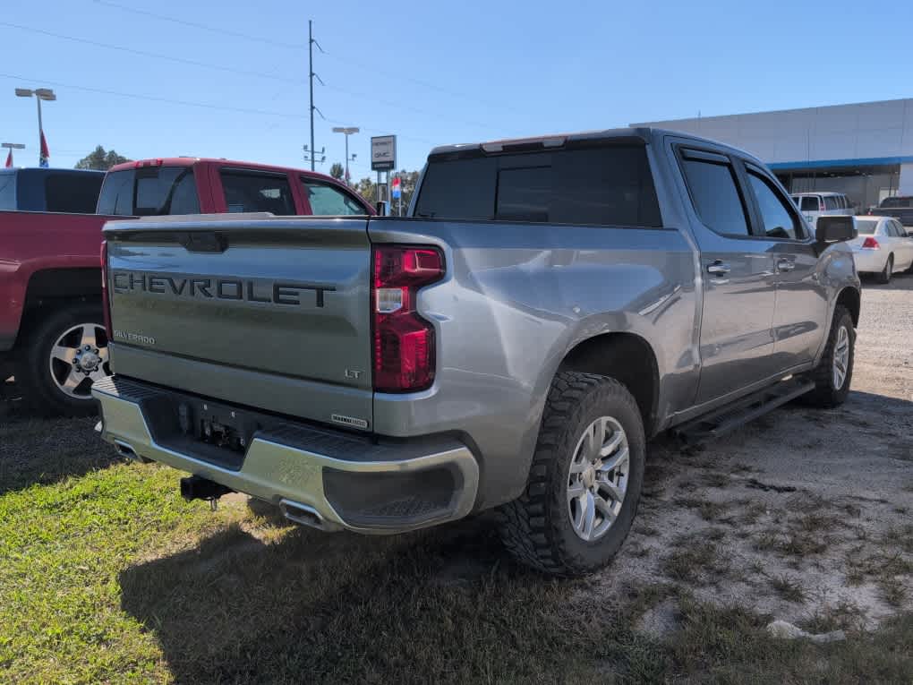 2020 Chevrolet Silverado 1500 LT photo 2