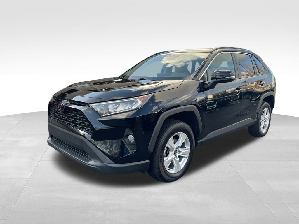 2020 Toyota RAV4 XLE's photo