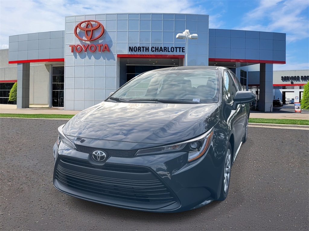 2025 Toyota Corolla LE photo 2