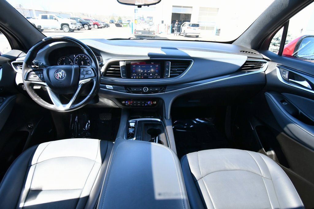 2023 Buick Enclave Premium photo 3
