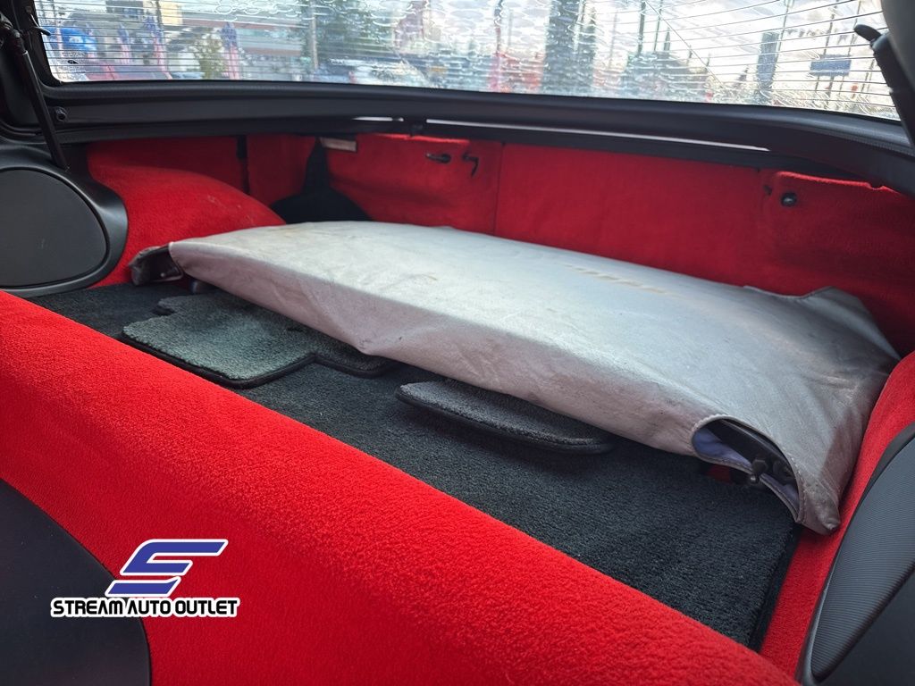 2004 Chevrolet Corvette Base photo 20