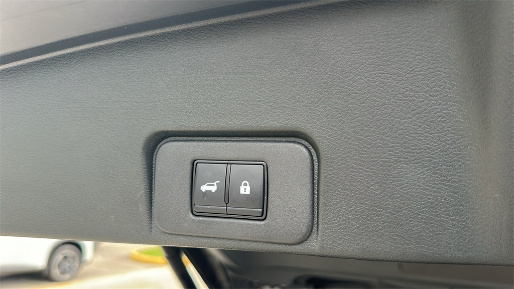 2024 Nissan Rogue SV photo 26