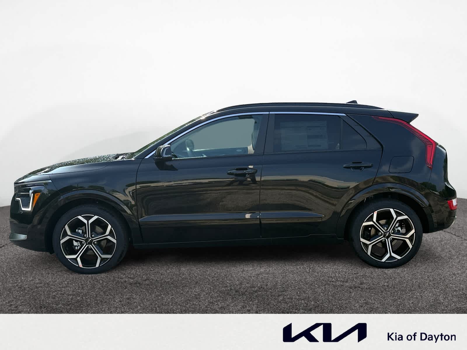 2025 Kia Niro EX Touring photo 2