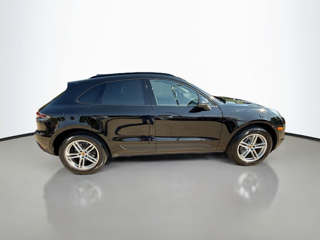 2021 Porsche Macan Base photo 8