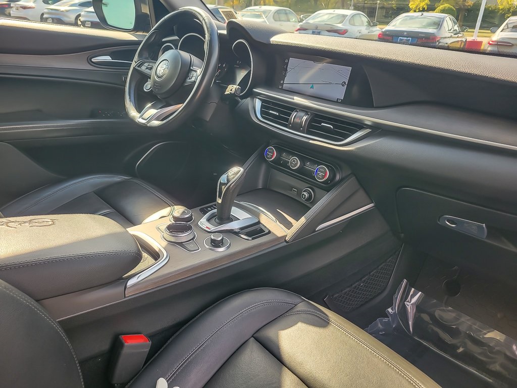 2021 Alfa Romeo Stelvio Ti photo 21