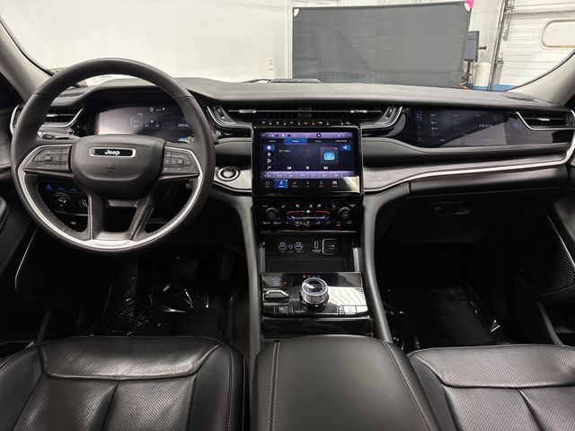 2023 Jeep Grand Cherokee 4xe photo 3