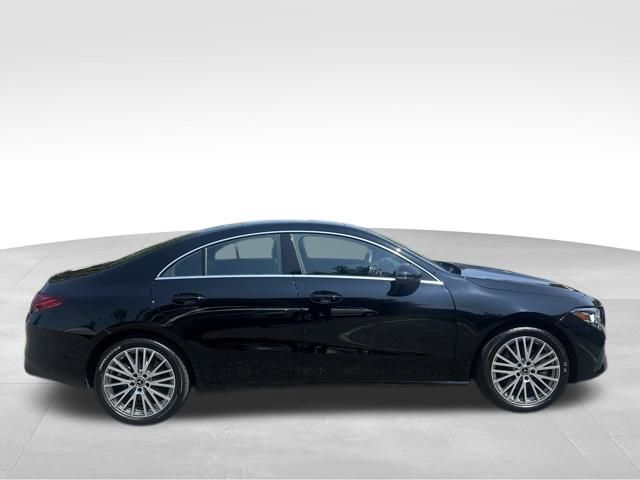 2025 Mercedes Benz CLA 250 4MATIC photo 5