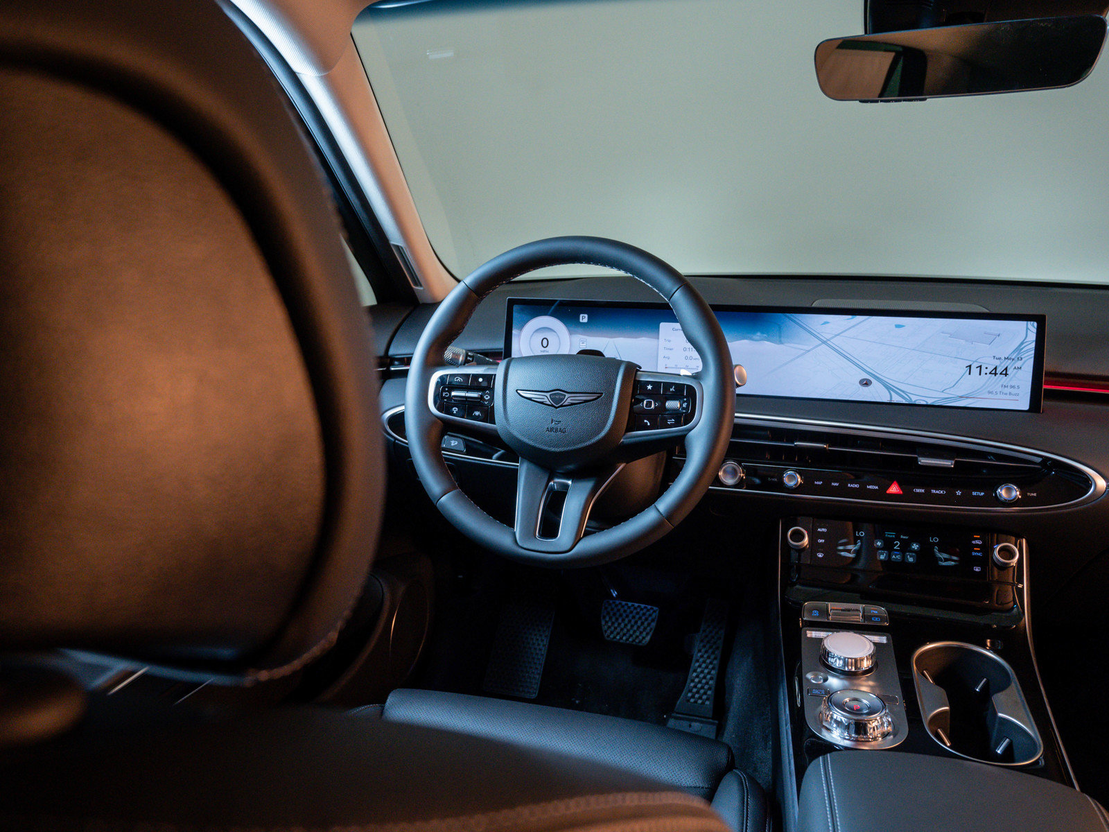 2026 Genesis GV70 2.5T Select photo 14